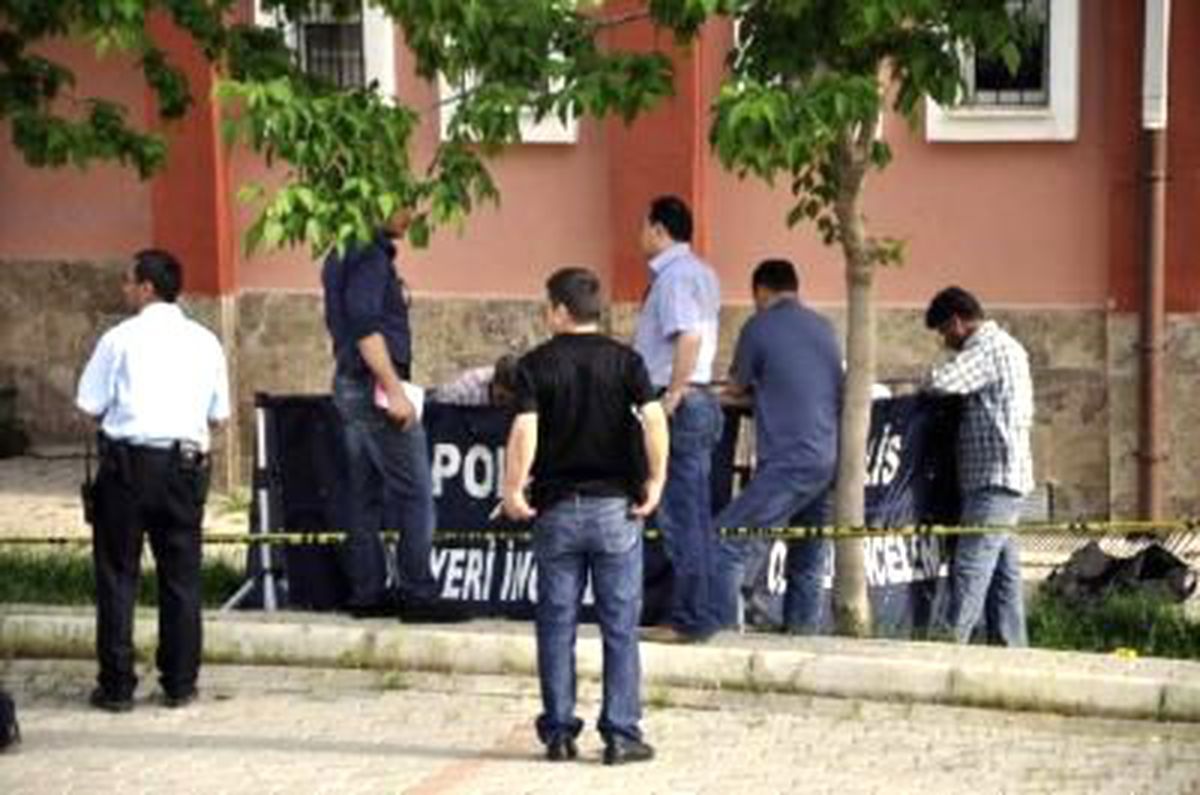 Okul Bahçesinde Sevgili Cinayeti