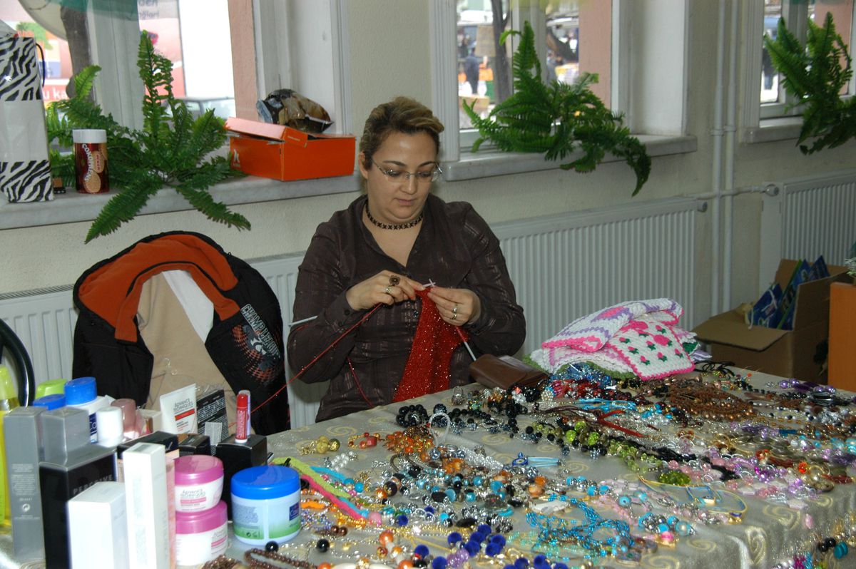 Mamaklı Hanımların Aile Bütçesi Hanımeller Çarşısıyla Zenginleşiyor