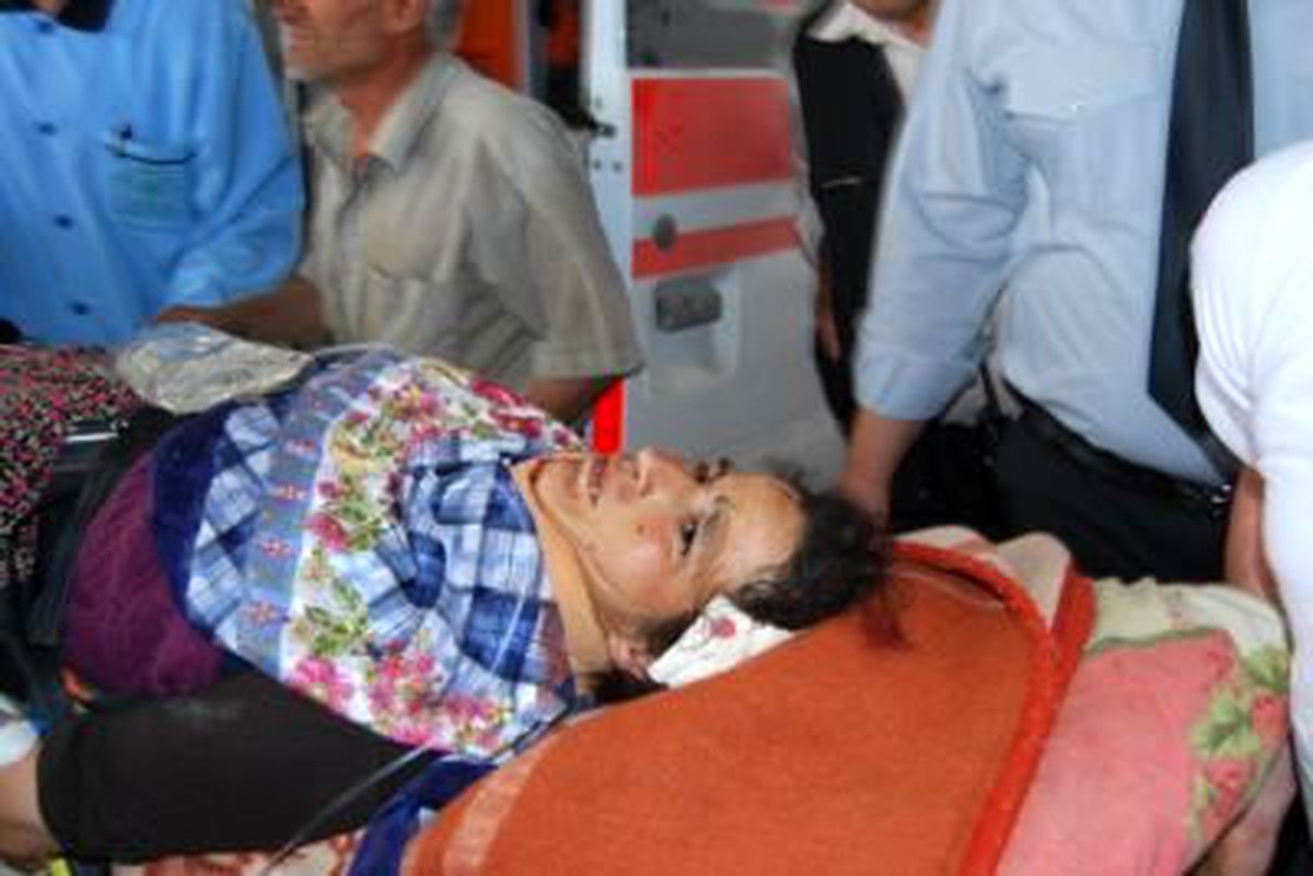 Minibüs Irmağa Düştü: 4 Ölü