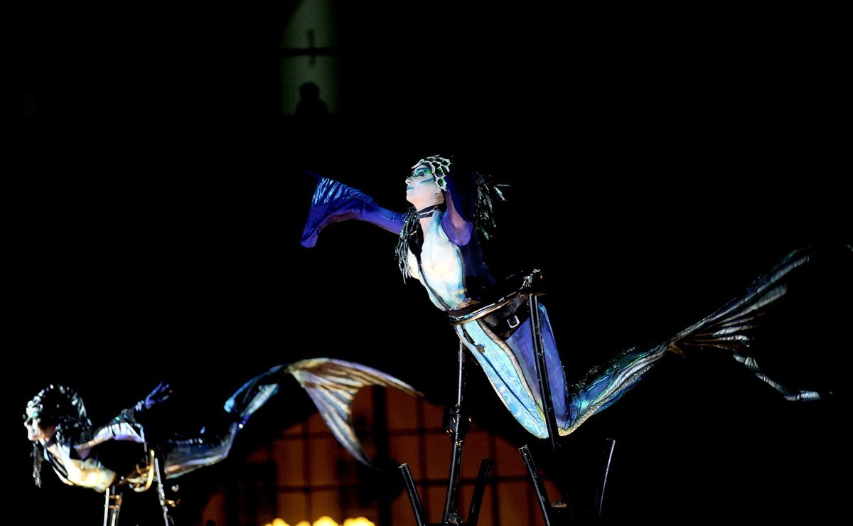 14.Adana Tiyatro Festivali\'nin Finaline, Hollandalı Close Act Grubu\'nun "Pi Leau" Adlı Gösterisi...