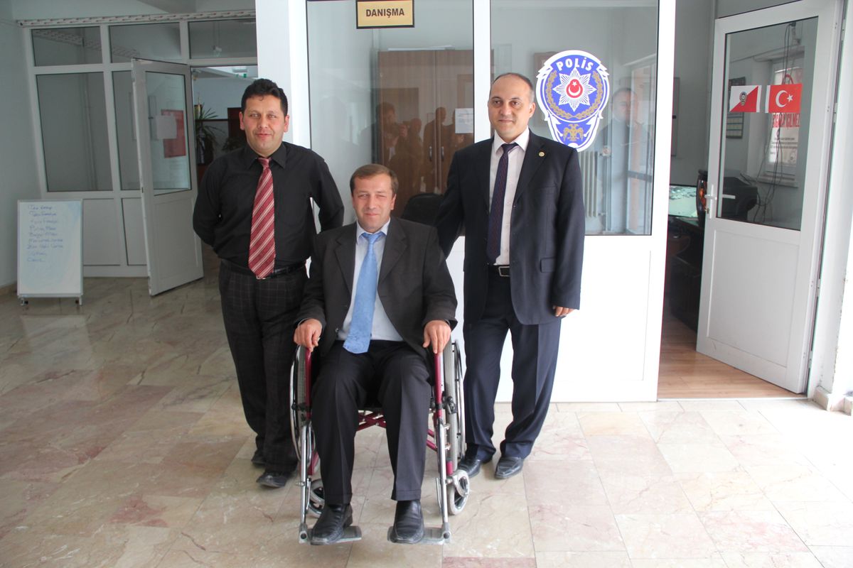 Alaplı Hükümet Konağı Girişine Tekerlekli Sandalye Konuldu