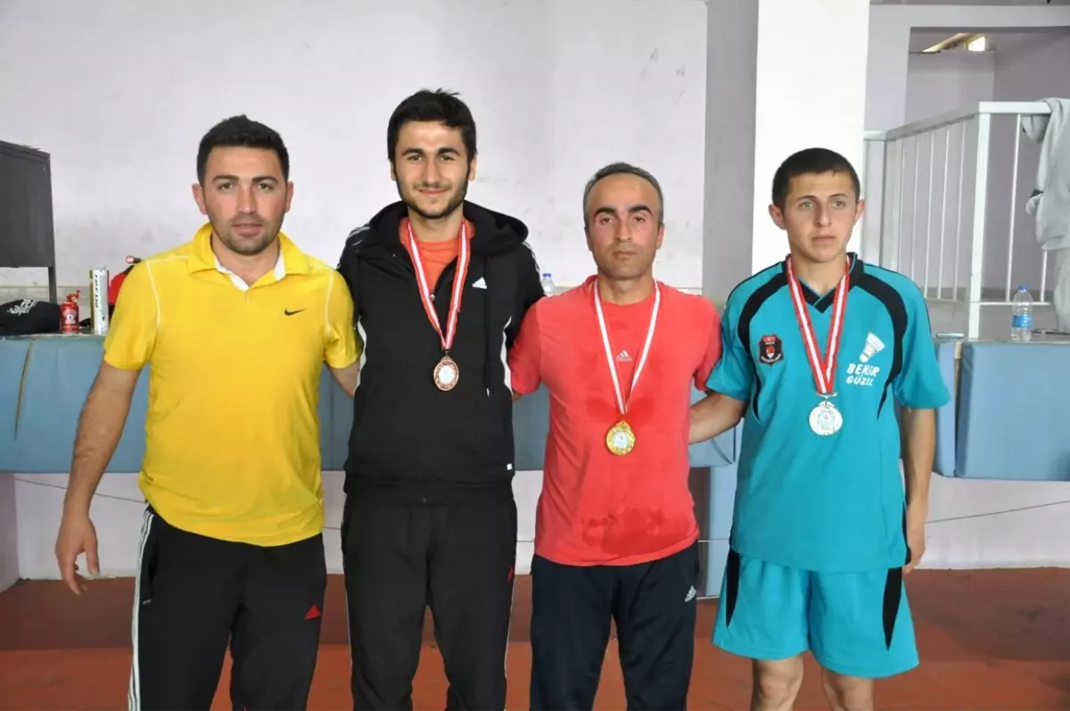 Badminton\'da Büyükler Belli Oldu