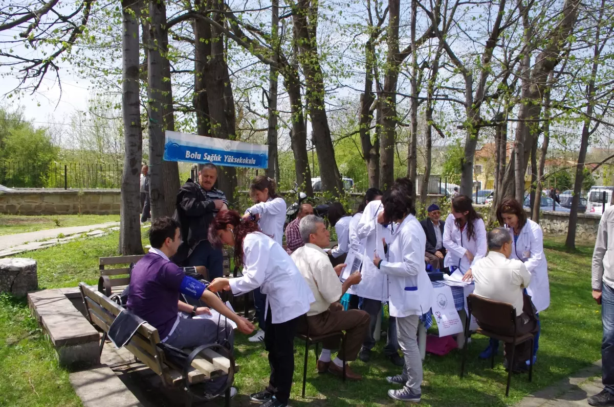 Bolu Sağlık Yüksekokulu Öğrencilerinden Sağlık Taraması