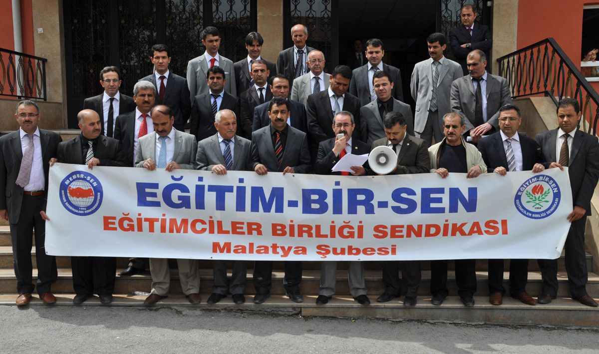 Eğitim-Bir-Sen\'den, Öğretmenlere Yapılan Saldırılara Tepki