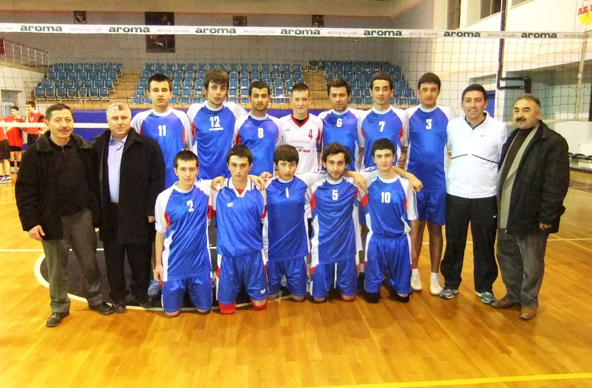 Gümüşova Belediyespor Voleybolda Fırsatı Kaçırdı