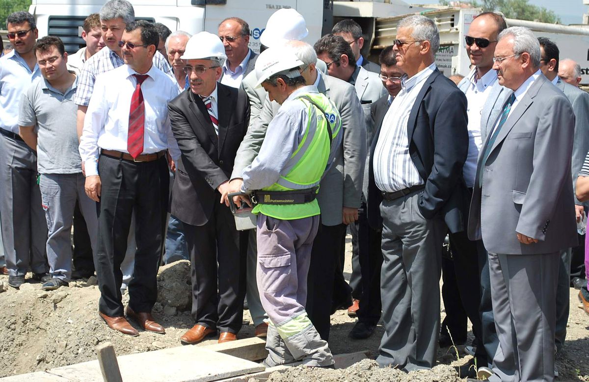 Huzurlu İnşaat Manisa\'da Temel Attı