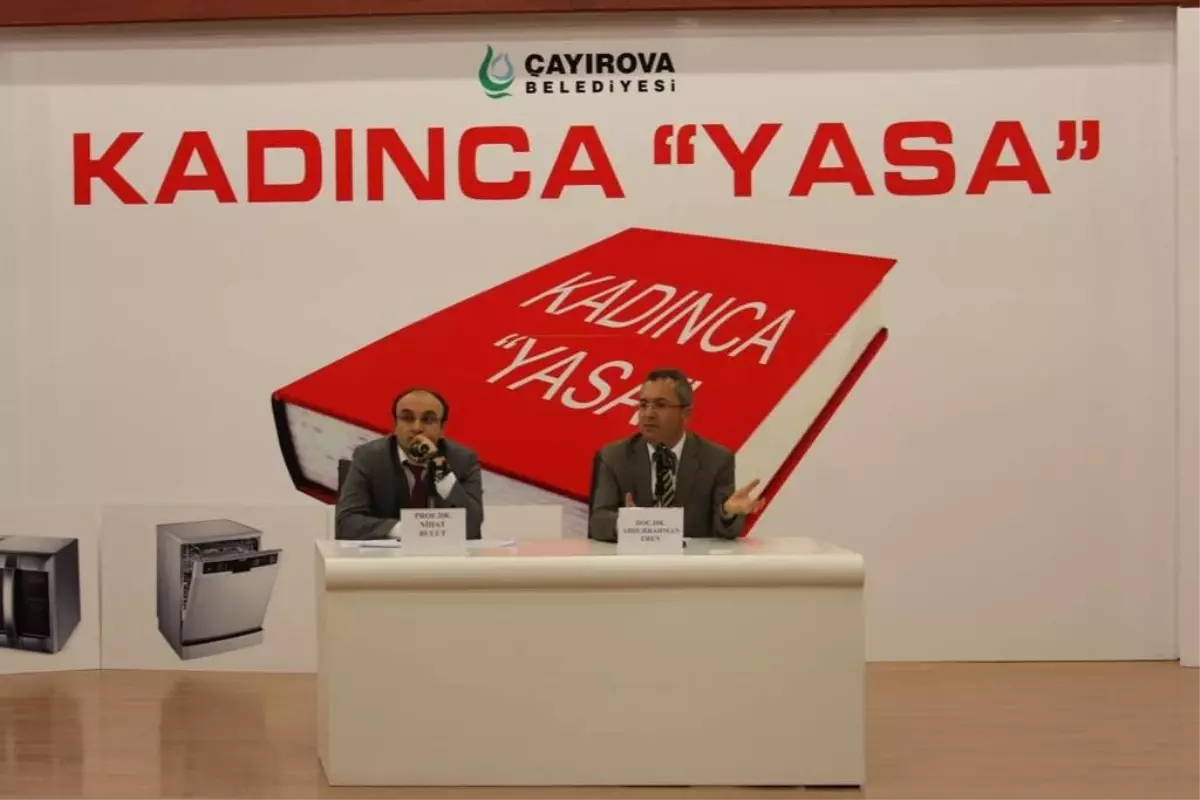 "Kadınca Yasa" Yarışmasında Ödül Töreni