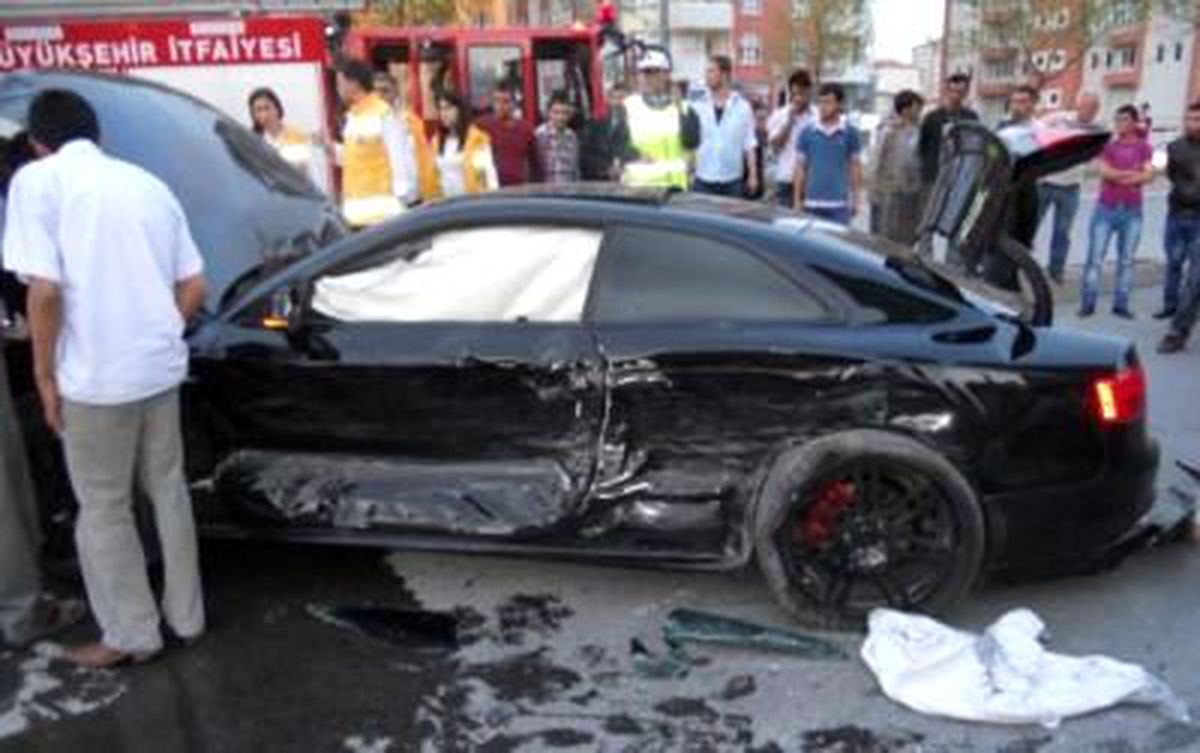 Kayserisporlu Ömer Şişmanoğlu ve Kardeşi, Trafik Kazasında Yaralandı