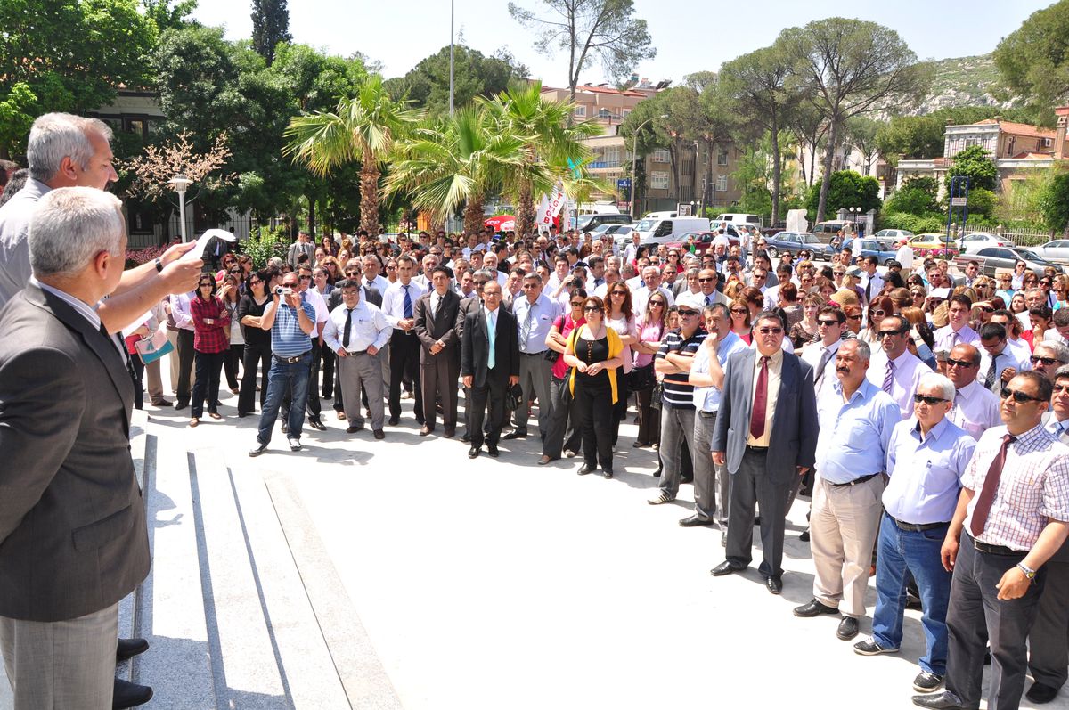 Milas\'ta Öğretmenlerden Şiddete Hayır Protestosu