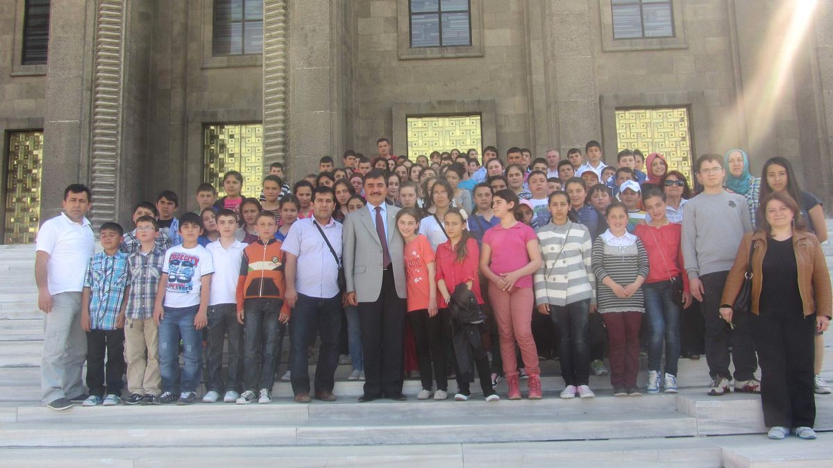 Öğrencilerden Mustafa Hamarat'a Ziyaret