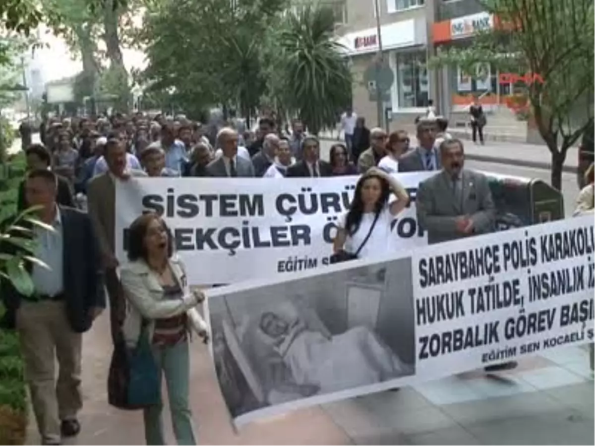 Öğretmenler, Şiddeti Protesto Etti