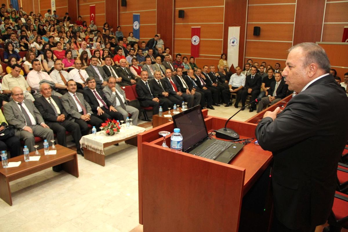Paü\'de \'Yükseköğretimde 2023\' Konulu Konferans Verildi
