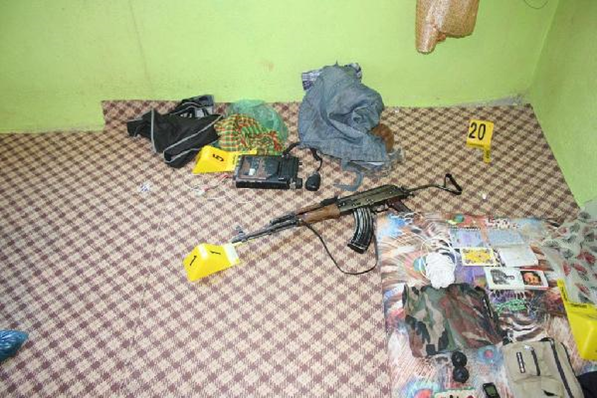 Polis, 5 Saatlik Çaba Sonunda 2 Teröristi Teslim Olmaya İkna Etti