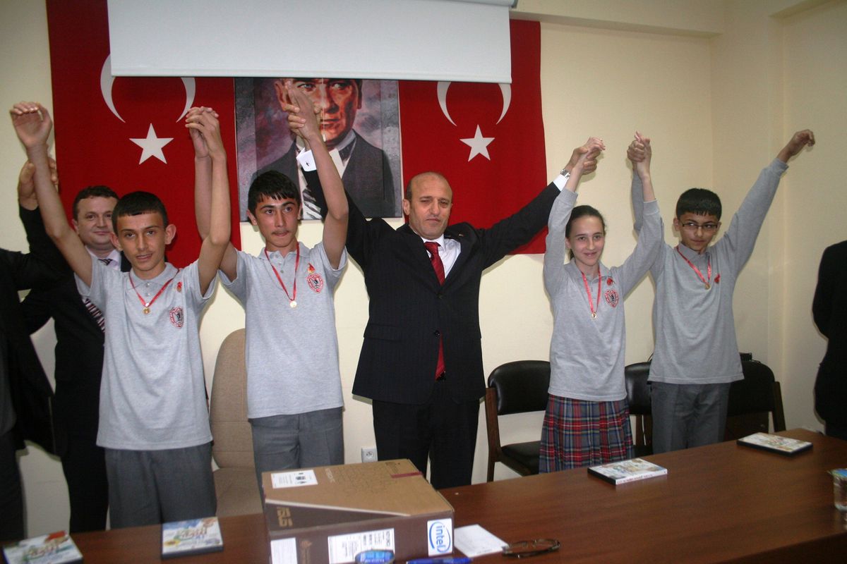 Sakarya\'da İlköğretim Okulları Arası Bilgi Yarışması