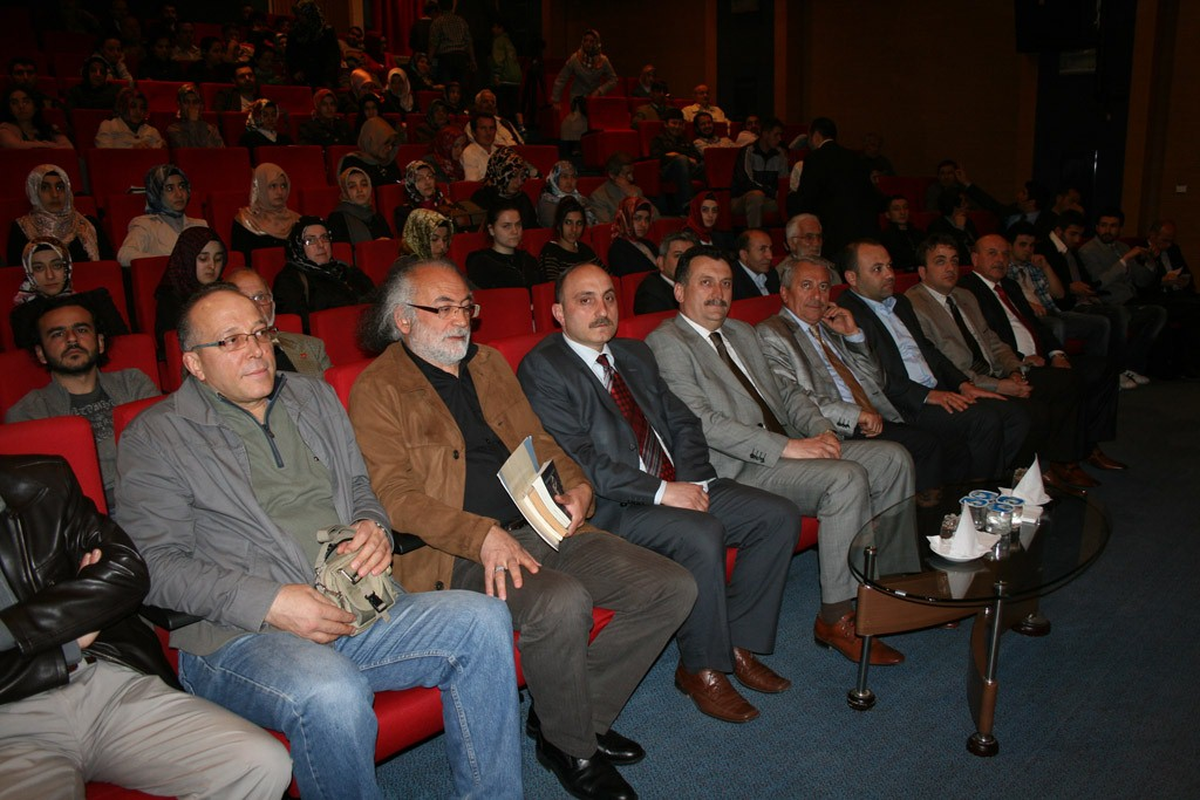 Sakarya\'da Muhammed İkbal Paneli