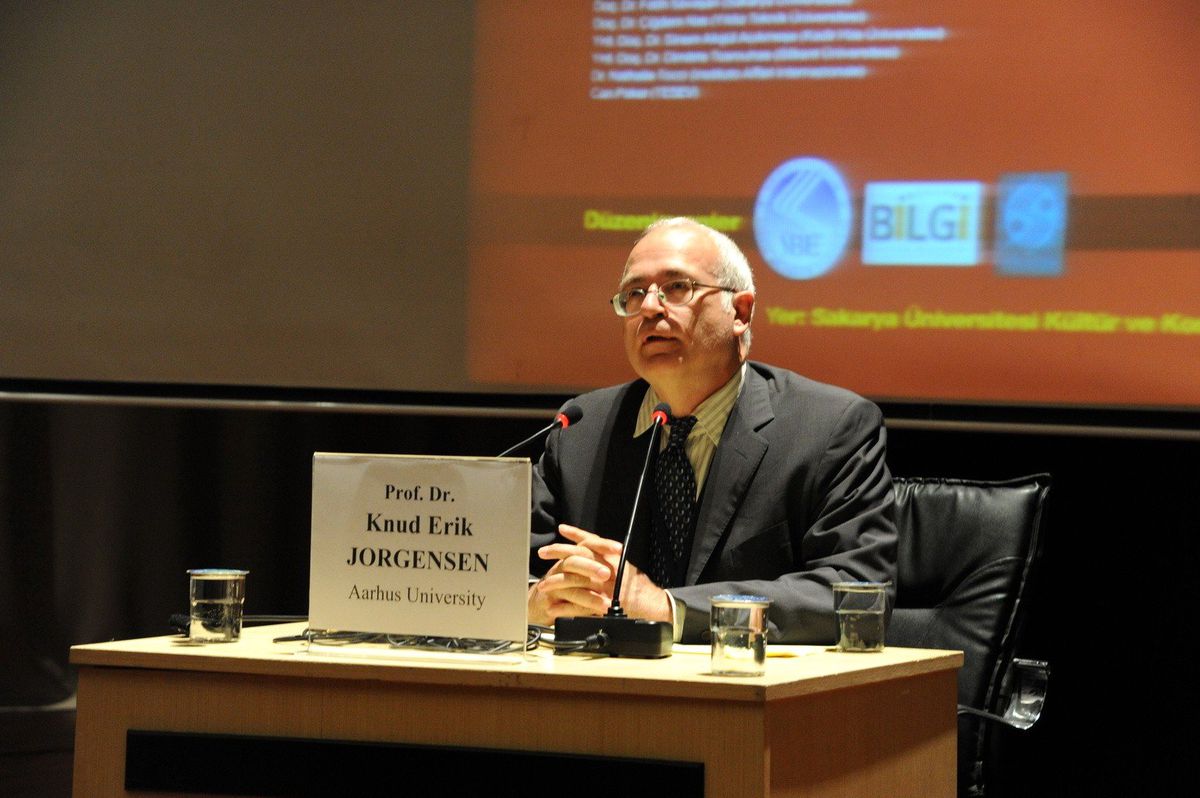 Saü\'de Düzenlenen AB\'nin Krizi ve Kritiği Konferansı Sona Erdi
