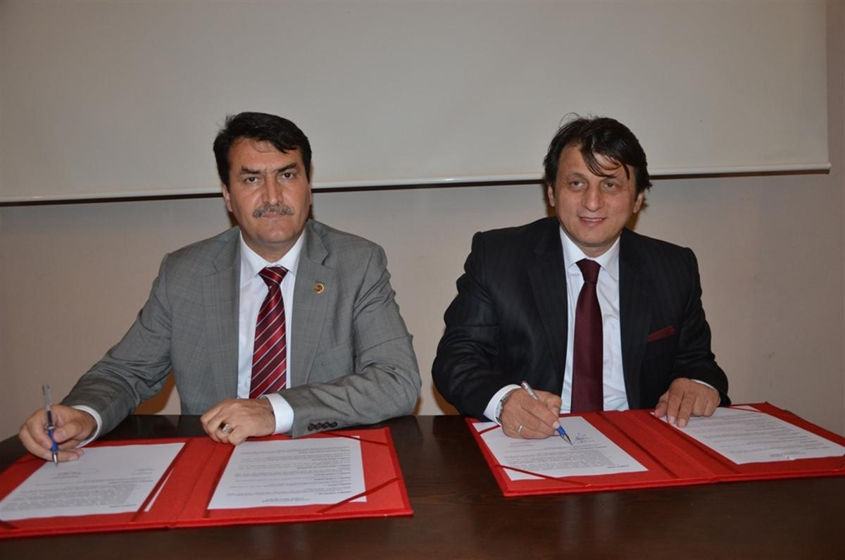 Uluyol\'da Trafiği Rahatlatacak İmza