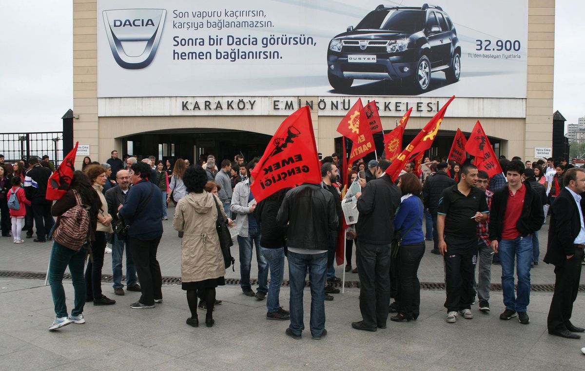 1 Mayıs Kutlamalarına Katılacak Gruplar Kadıköy'den Yola Çıkıyor