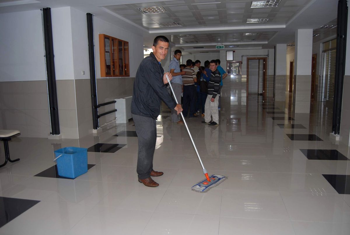 Adliyenin Temizliği Mahkumlara Emanet