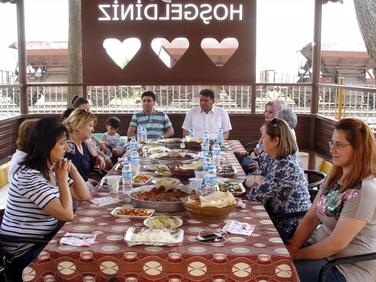 Ankara\'nın 7 Vali Yardımcısının Eşleri Sınırı Gezdi