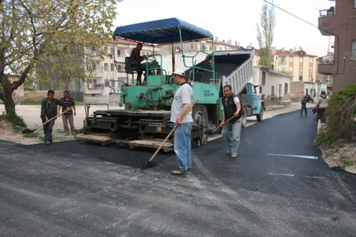Asfaltlama Çalışmalarına Hız Kesmeden Devam