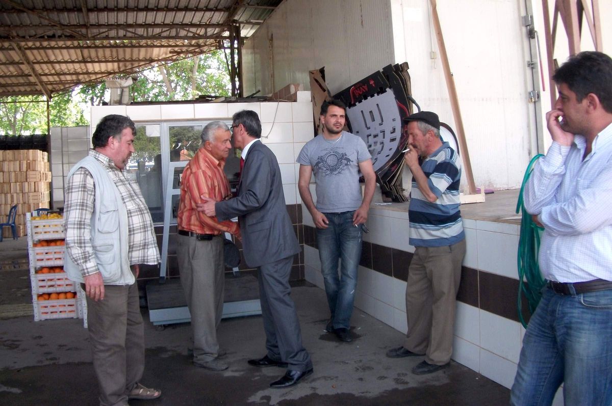 Atça Sebze ve Meyve Halinde Çilek Sezonu Açıldı