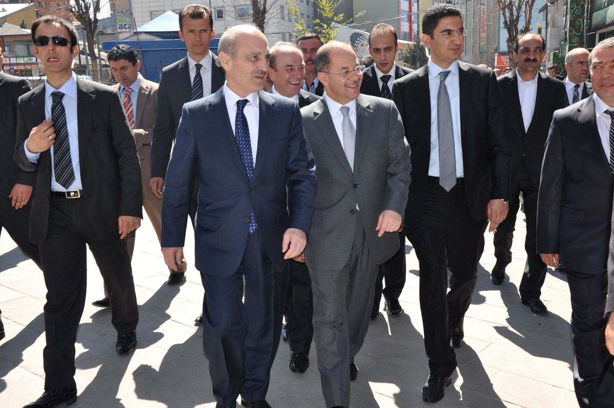 Bakan Bayraktar ve Akdağ, Erzurum\'u Gezerek Vatandaşların Sorunlarını Dinledi