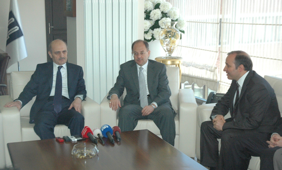 Bakanlar\'dan Erzurum Büyükşehir Belediyesine Ziyaret Etti.