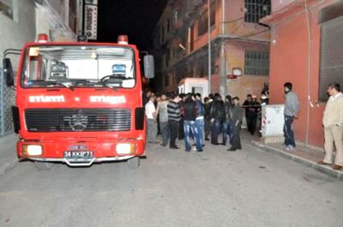 Bayrampaşa\'da Patlama: 1 Ölü