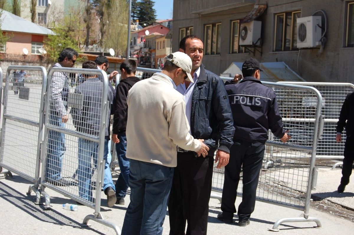 Bitlis\'te 1 Mayıs Coşkusu