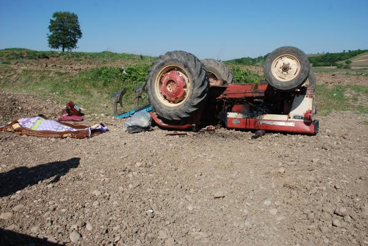 Çiftçi, Devrilen Traktörün Altında Can Verdi