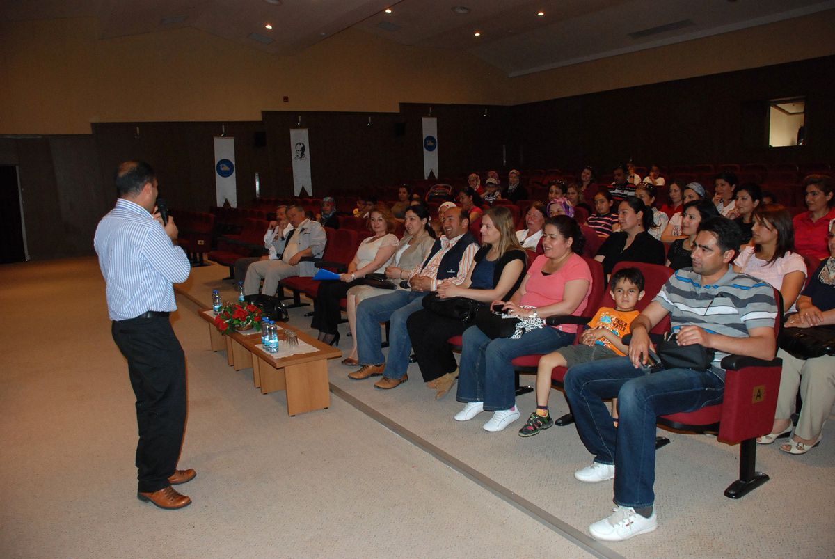 Didimli Velilere \'Aile ve Çocuk İletişimi\' Semineri