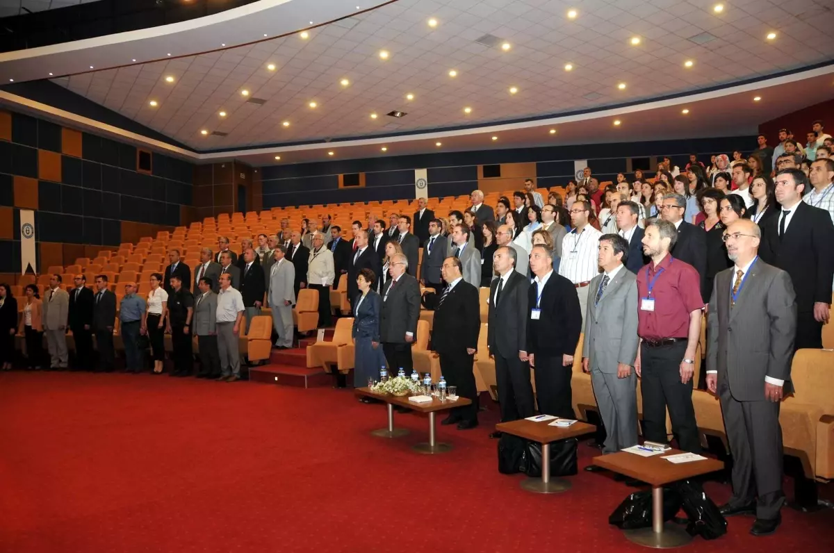 Dil Bilimciler Adü Çalıştayında Buluştu