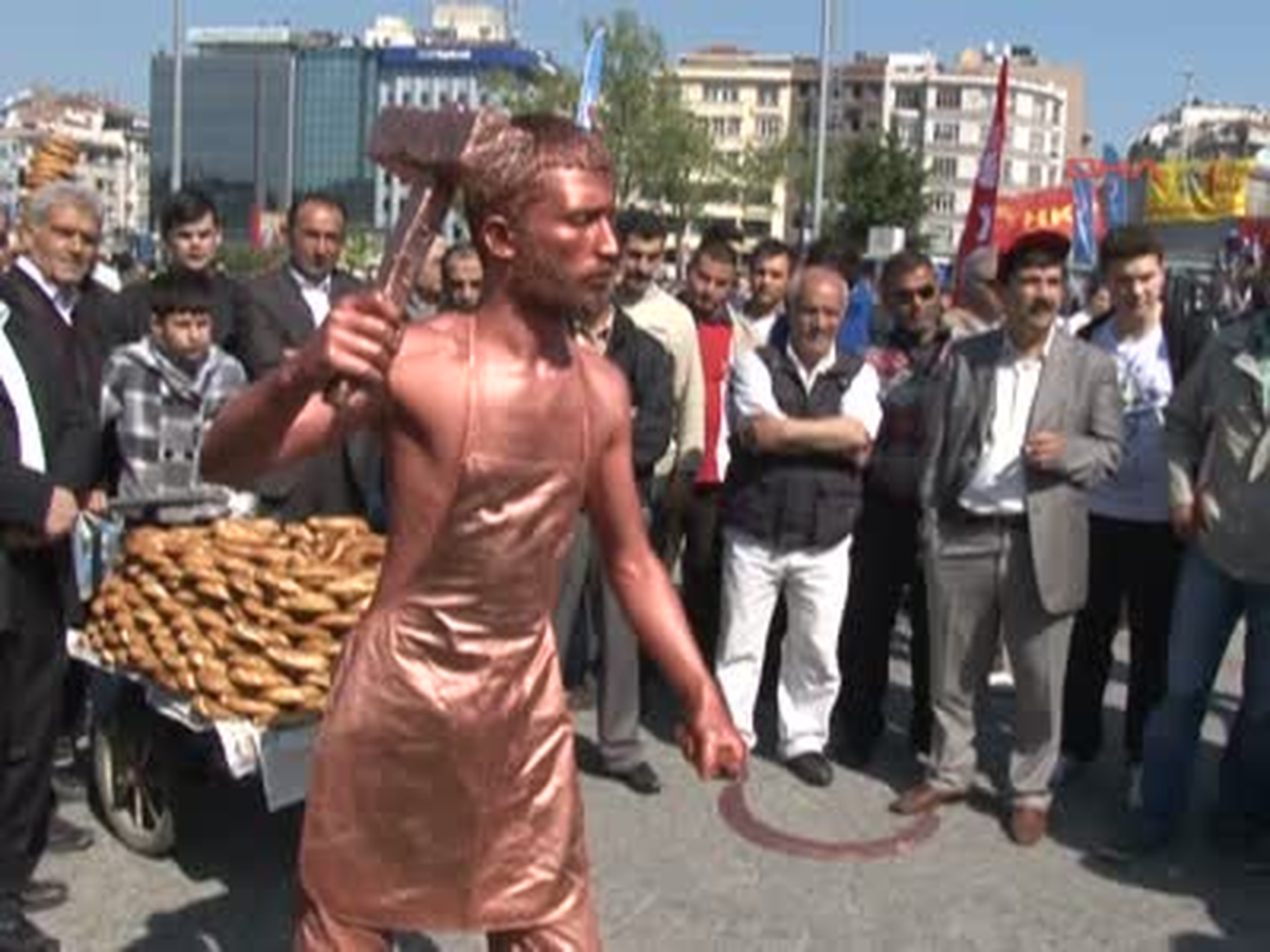 Emniyet Müdürü Çapkın, Taksim\'de
