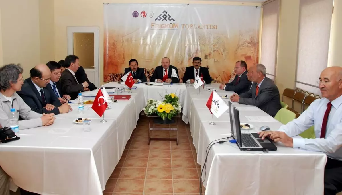 Frigküm Encümen Toplantısı Yazılıkaya\'da Yapıldı