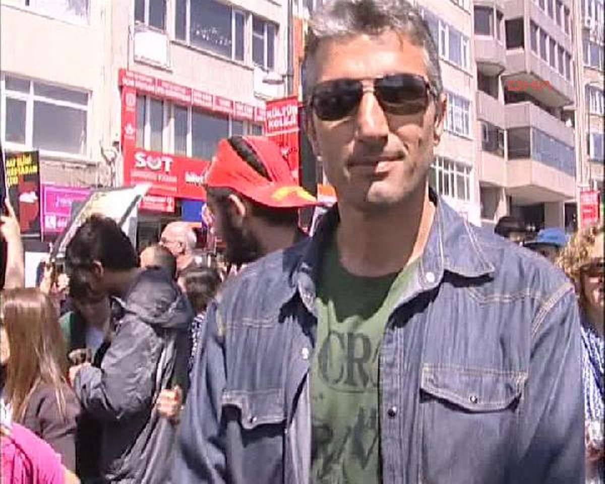 Gazeteciler Nedim Şener ve Ahmet Şık da Kutlamalara Katıldı