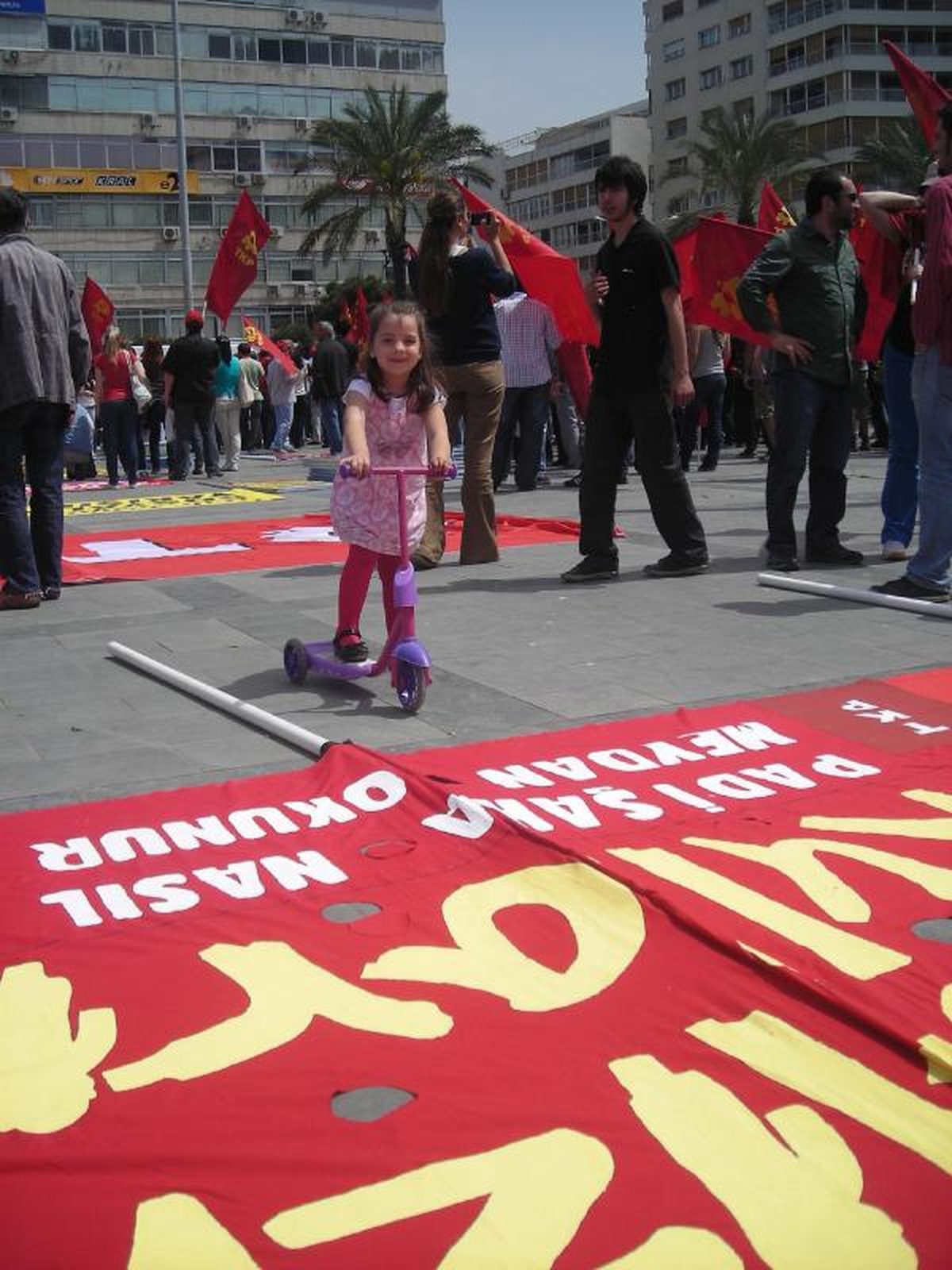 İzmir\'de 1 Mayıs Coşkusu