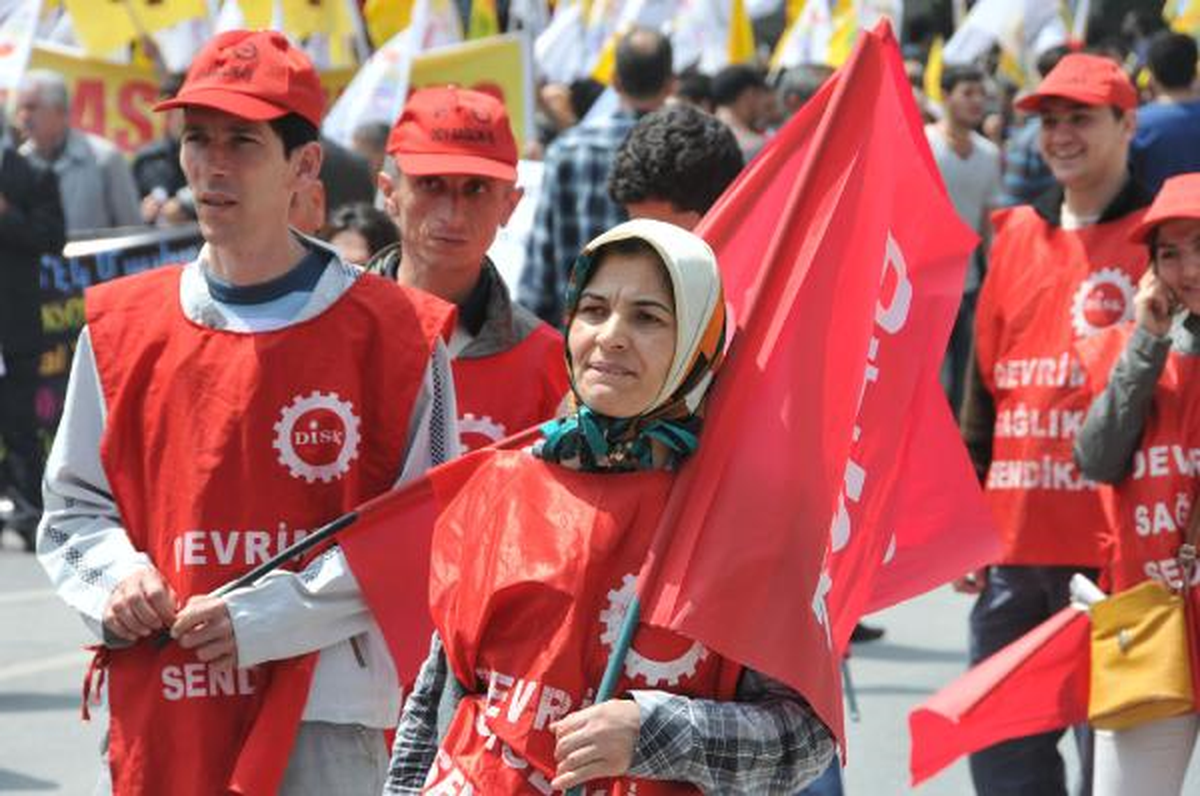 İzmit'te 1 Mayıs Kutlamalarına 5 Bın Kısı Katıldı-(2)