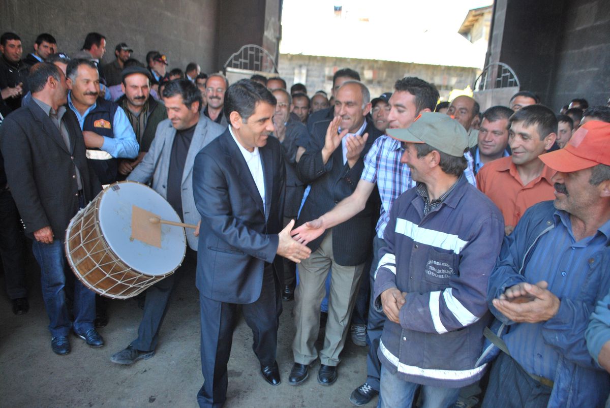 Kars Belediyesi\'nde 1 Mayıs Kutlaması