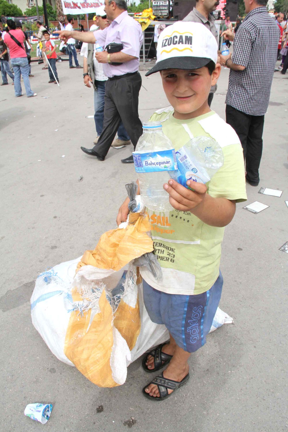 Miting Bitti, \'Geçim Derdi\' Başladı