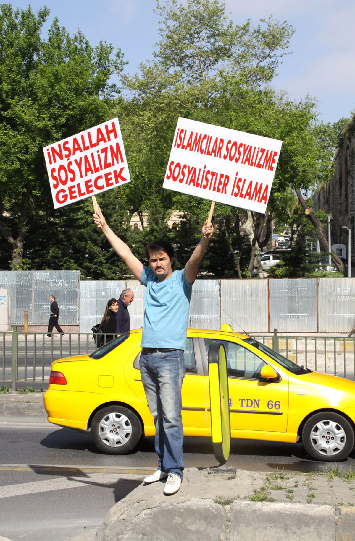 Muhafazakar Gruplar İlk Kez 1 Mayıs Kutlamalarına Katıldı