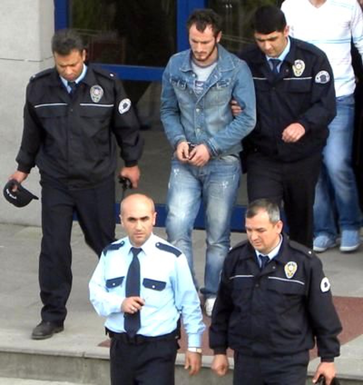 Öğretmeni Yumruklayan Saldırgan Tutuklandı