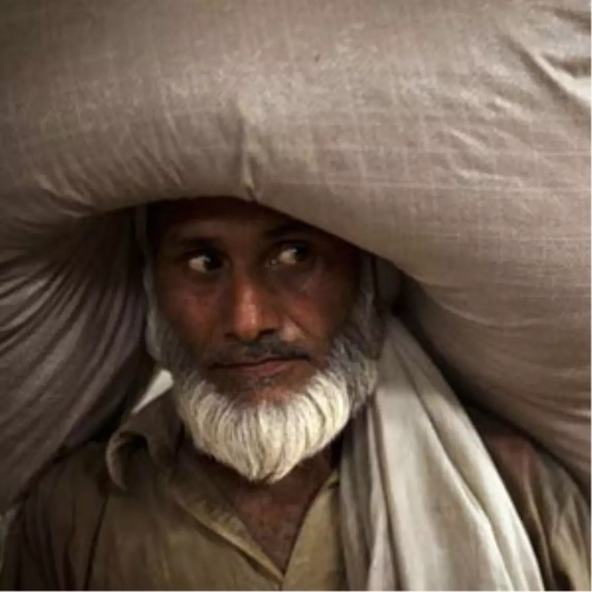 Pakistan\'da İşçi Olmak Zor