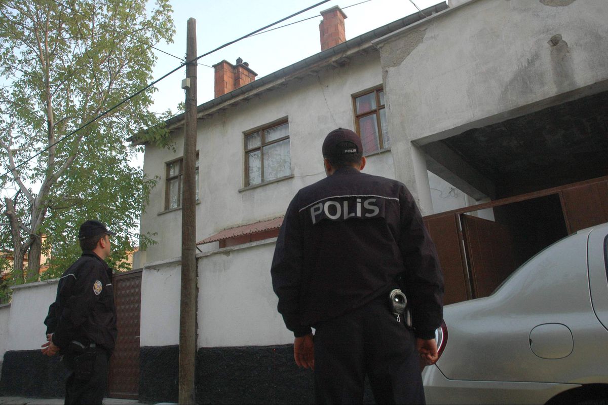 Polisten 5 İlde İcra Operasyonu: 40 Gözaltı