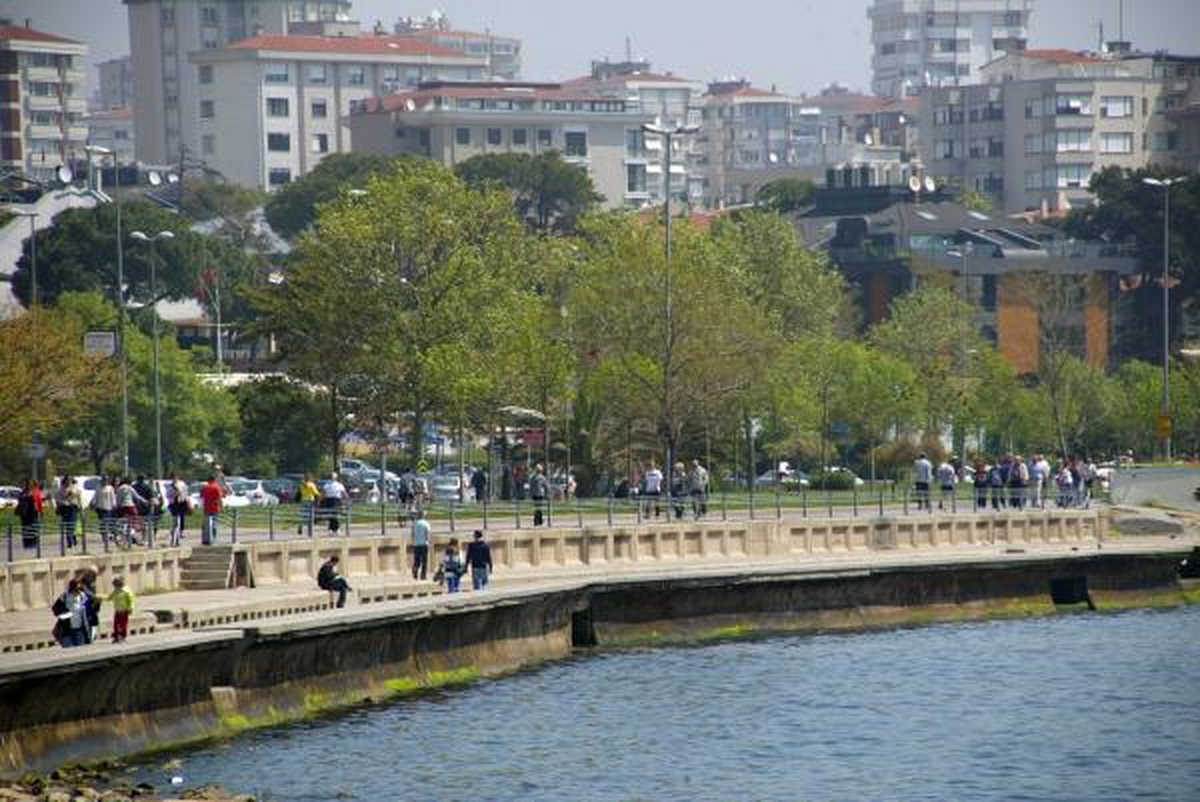 Sahillerde 1 Mayıs Canlılığı
