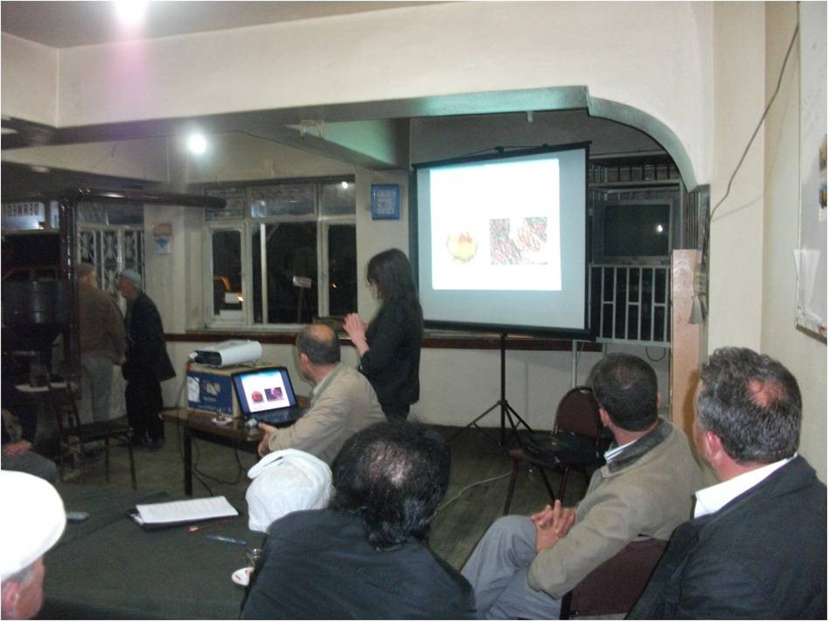 Sakarya\'da Çiftçilerin Bilgilendirilmesine Devam Ediliyor
