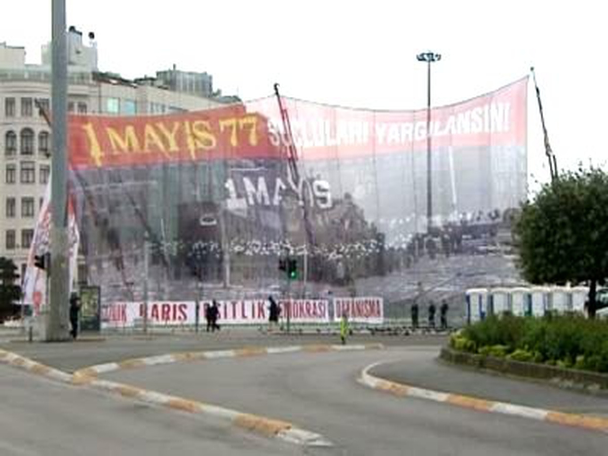 Taksim\'de 1 Mayıs Hazırlıkları Sürüyor