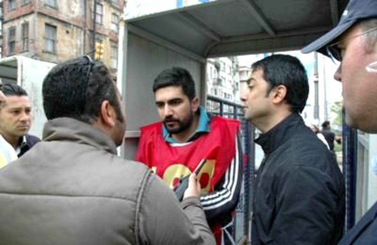 Tarlabaşı\'nda 1 Mayıs Hazırlıkları