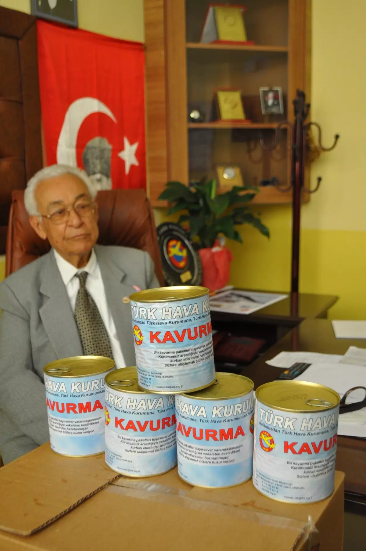 Thk\'dan Yoksullara Kavurma Hediyesi