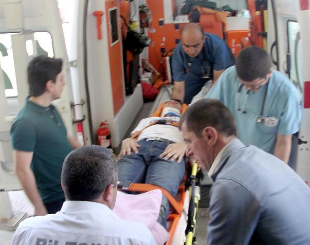 Türbe Ziyaretine Giden Dershane Öğrencisi Kayalıklardan Düşerek Yaralandı